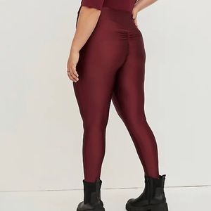 Torrid Platinum Legging Liquid Ruched Back Burgundy Size 12